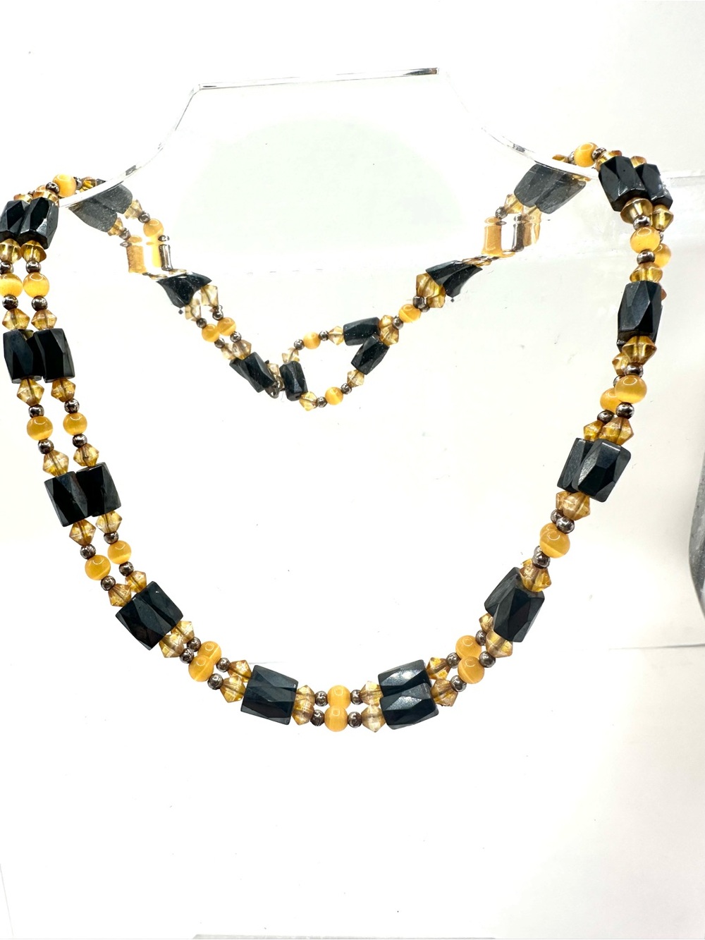 Fashion: Black and yellow Beaded Necklace